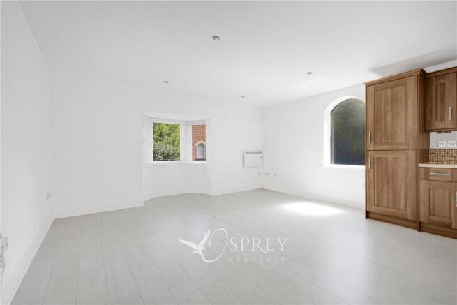 3 bed House to rent Image 5