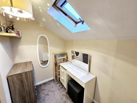 3 bed Link Detached House for sale Image 11