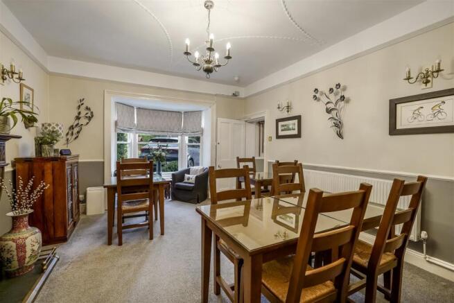 7 bed Detached for sale Image 12