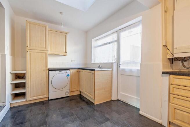 4 bed Terraced for sale Image 4