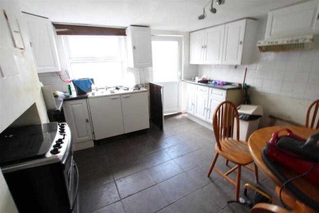 Large Open Plan Breakfast Kitchen