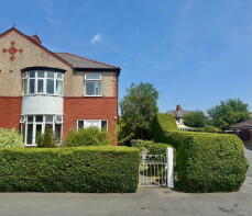 14, Meadway, Preston PR1 0JL