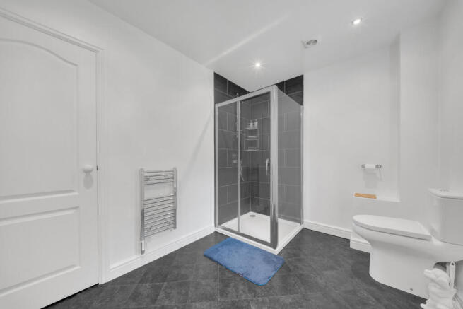 4 bed Detached for sale Image 10