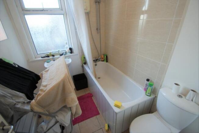 6 bed Terraced to rent Image 7