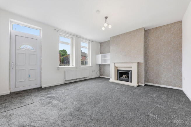 3 bed Terraced for sale Image 4
