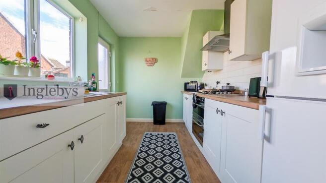 3 bed Semi-Detached for sale Image 6