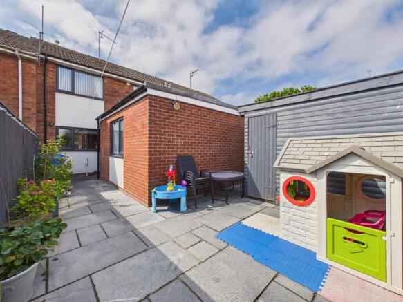 4 bed Terraced for sale Image 10