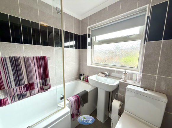 3 bed Semi-Detached for sale Image 4