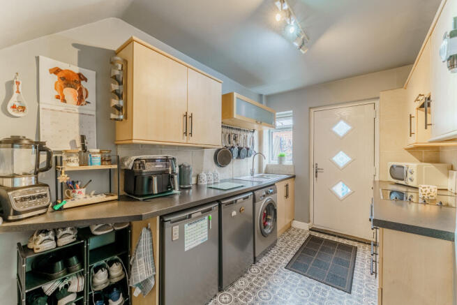 3 bed Semi-Detached for sale Image 7