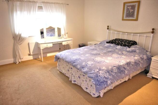 BEDROOM 4
