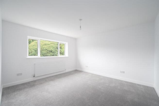 10 Bed 2.jpg