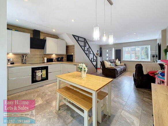 Open Plan Living/...