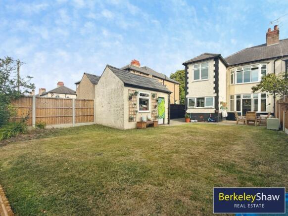 Rear garden (2)