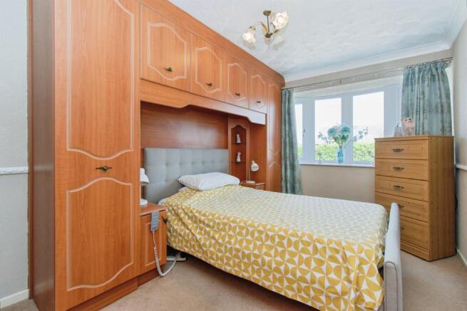 2 bed Detached Bungalow for sale Image 5