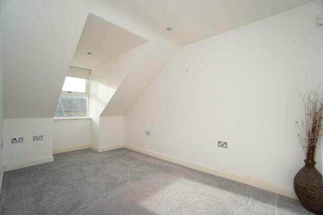 Bedroom 2.JPG