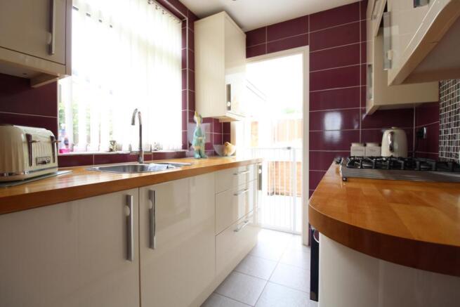 Photo 10