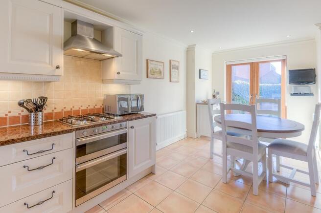 Kitchen / Breakfast Room