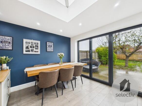 3 bed Semi-Detached Bungalow for sale Image 6