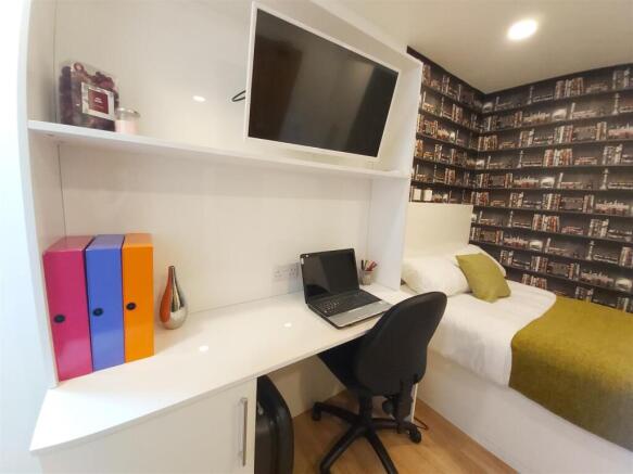 Bedroom / Study Area
