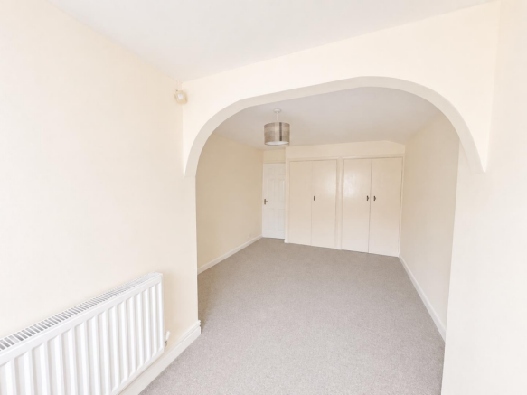 1 bed Semi-Detached Bungalow to rent Image 6