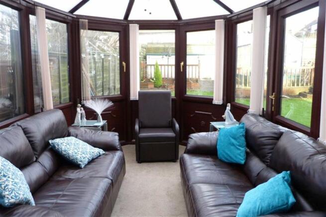 CONSERVATORY/GARDEN 
