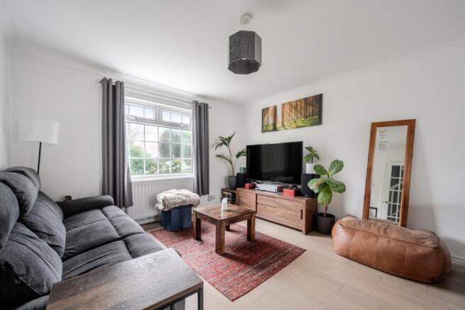 1408578-4-698b02b...