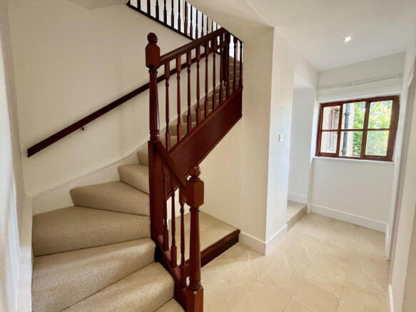 4 bed Detached for sale Image 5