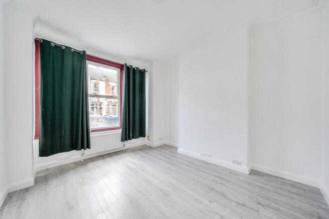 1434812-7-69c3e3b...