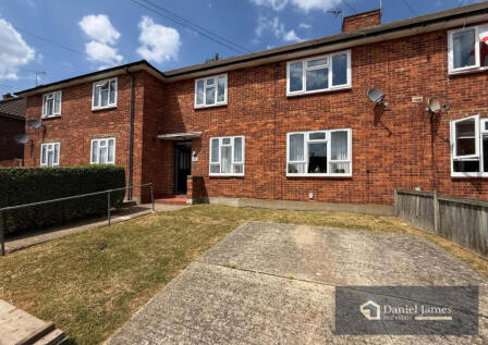 Petersfield Close, Romford, RM3