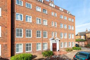 55, Lebanon Court, Richmond Road, Twickenham TW1 3DA