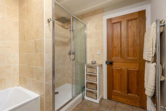 Blacksmiths House Bathroom-2.jpg