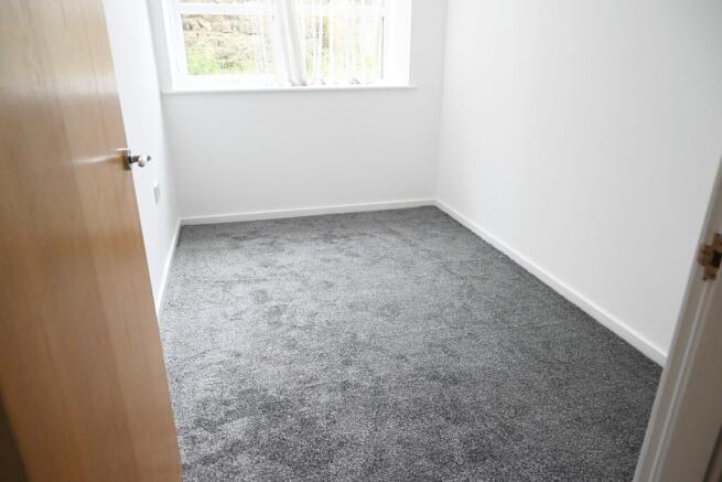 2 bed Apartment to rent Image 5