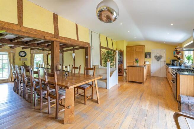 Kitchen/Dining Room
