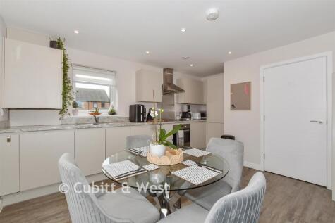 Cheerio Lane, Pease Pottage, Crawley, West Sussex