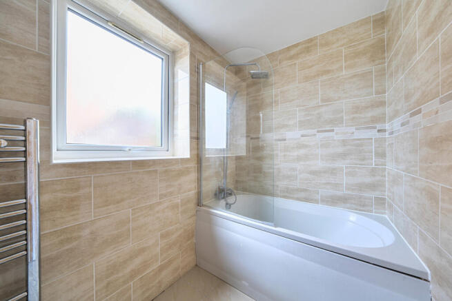 1439822-12-69ce56...