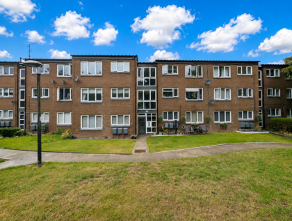Camelot Way, Castlefields, WA7