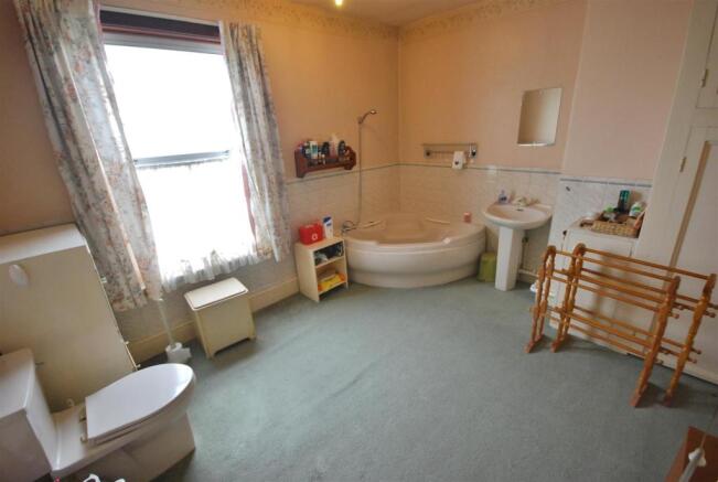 BATHROOM: