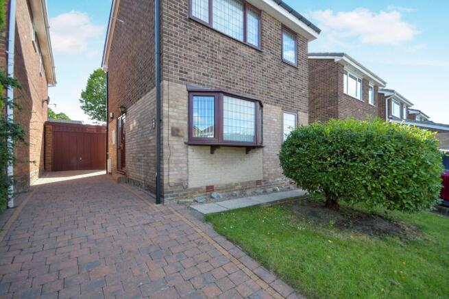 3 bed Detached for sale Image 2