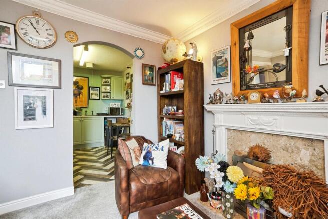 1 bed Flat for sale Image 4