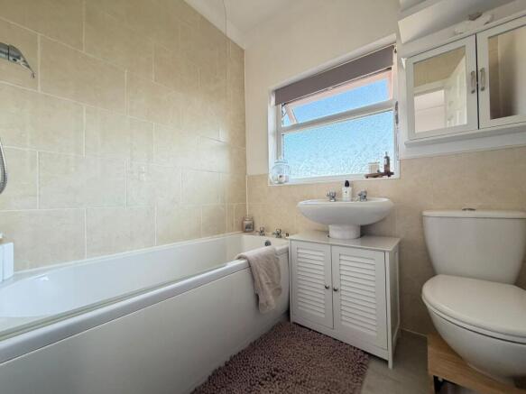 3 bed Semi-Detached for sale Image 6