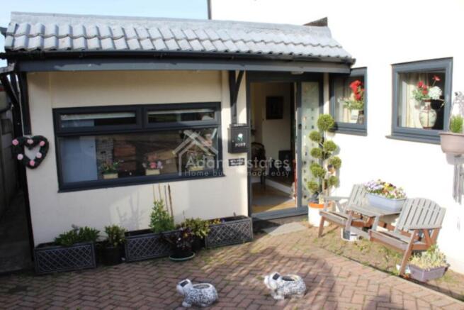 4 bed Detached for sale Image 10