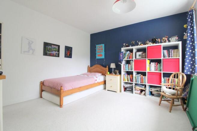 BEDROOM 3 (Photo ...