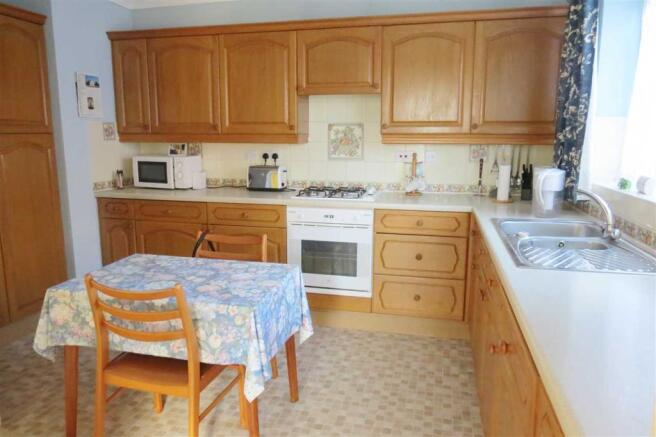Dining Kitchen: