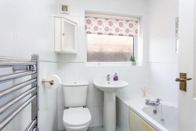 3 bed Detached Bungalow for sale Image 12