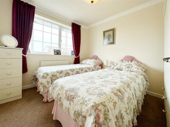 Bedroom 2.JPG