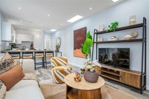 Flat A, 56, Kenninghall Road, Hackney, London E5 8BY