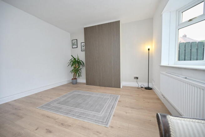 3 bed Semi-Detached for sale Image 6