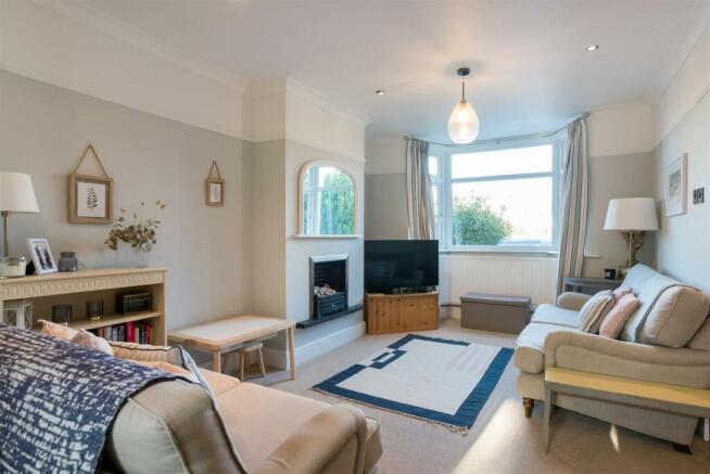 36 Gresham Avenue living room.jpg