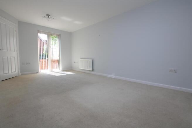 Living room 2.JPG