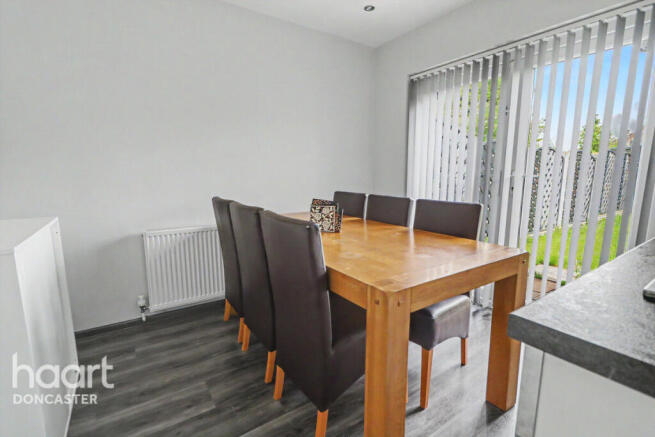 3 bed Semi-Detached for sale Image 7